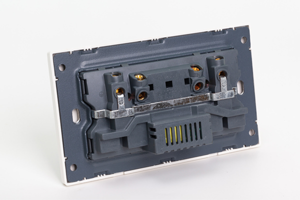 Ổ Cắm Điện Âm Tường Tích Hợp Cổng USB TK-TT-126