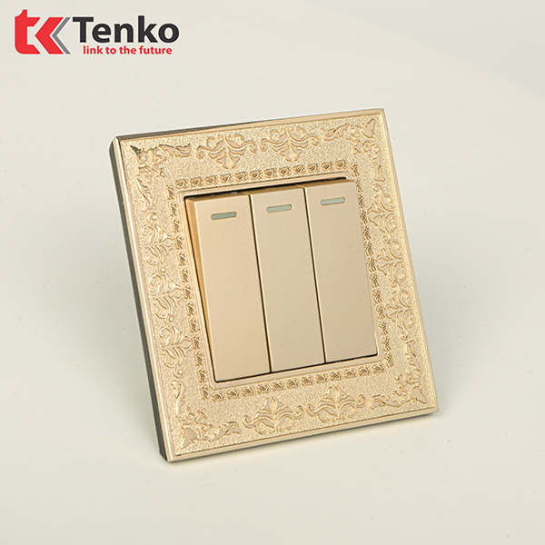 Công tắc 3 nút Mặt Vuông Tân Cổ Điển Tenko TK-F88-03