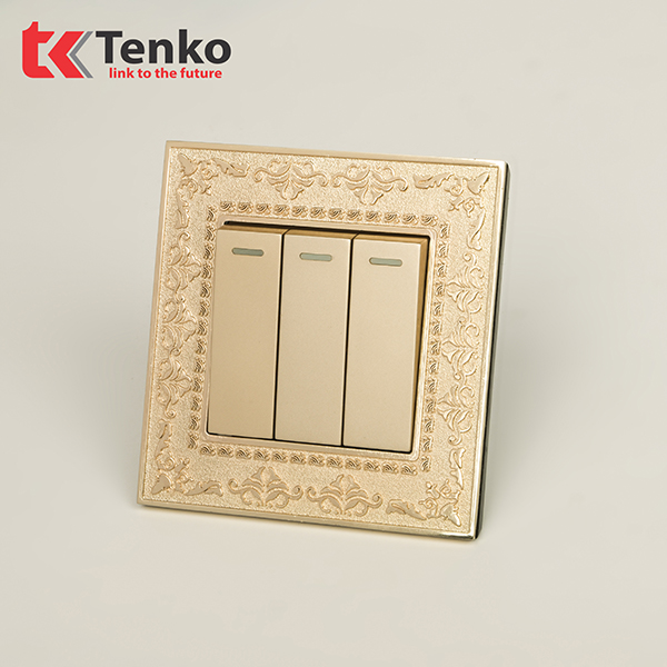 Công tắc 3 nút Mặt Vuông Tân Cổ Điển Tenko TK-F88-03