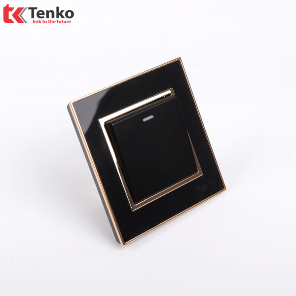 Công Tắc Âm Tường 1 Nút Mặt Vuông Nhựa Đen Viền Vàng Tenko TK-F66-01