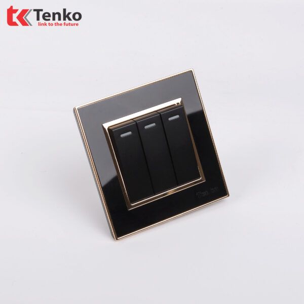 Công Tắc Âm Tường 3 Nút Mặt Vuông Nhựa Đen Viền Vàng Tenko TK-F66-03
