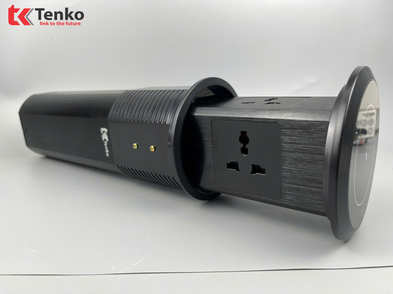 Hộp Ổ Cắm Điện Âm Bàn Tenko TK-HX8 Đen