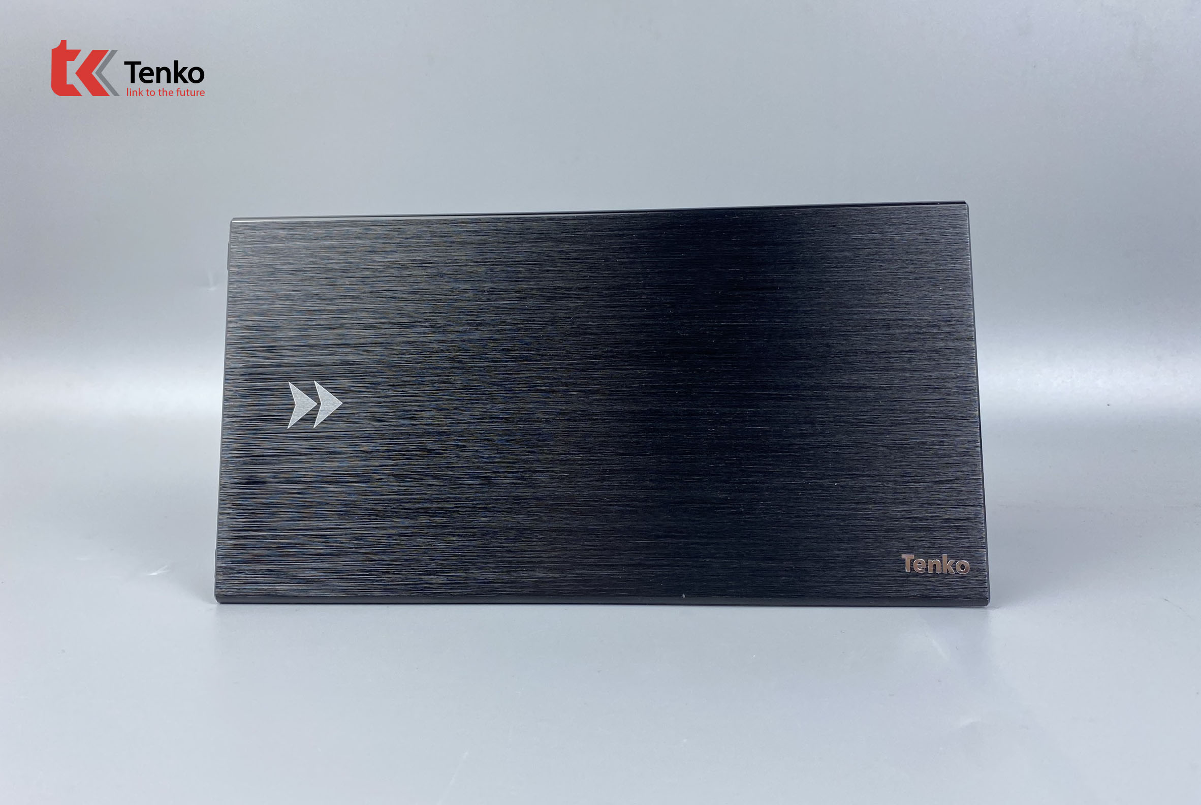 Hộp ổ điện âm bàn Tenko TK-BT03 nắp trượt màu đen cao cấp