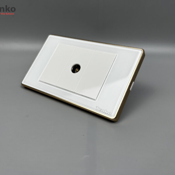 Ổ Cắm TV Âm tường Mặt Kính Cường Lực Trắng Viền Vàng TENKO TK-C18W-071