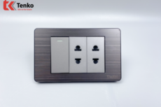 Bộ Công Tắc Ổ Cắm Điện Âm Tường Mặt Kim Loại Bo Viền Màu Đen Xám TENKO TK-C7G-025