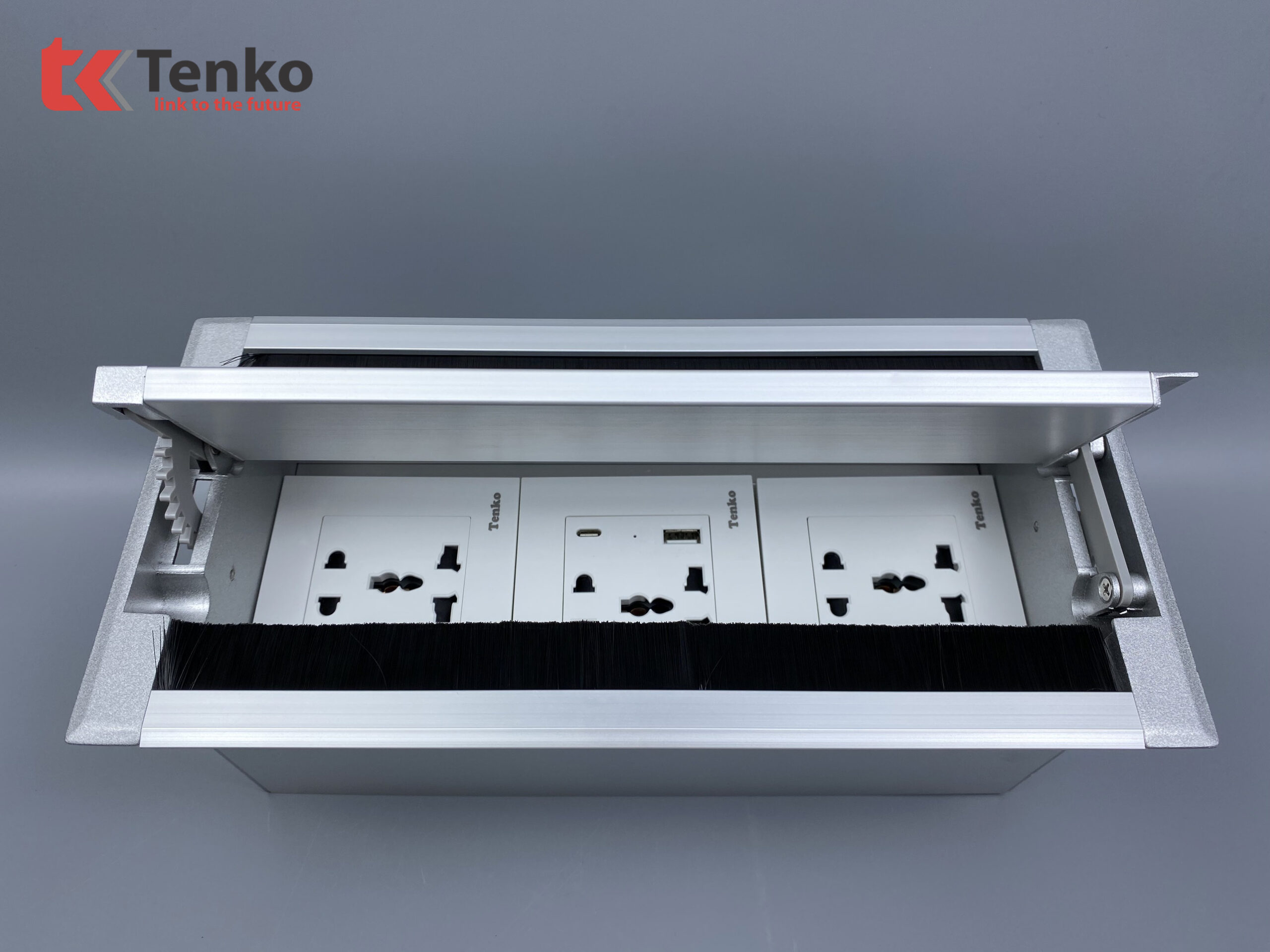Hộp Điện Âm Bàn Mở 2 Chiều Ổ Cắm Điện Đa Năng Kèm Cổng USB Và Type C Tenko TK-HC3S-02