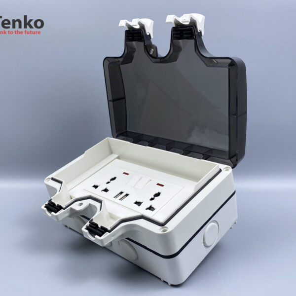 Ổ Cắm Đôi 3 Chấu Có USB Chống Nước Chữ Nhật Chính Hãng Tenko TK-IP66-CN02