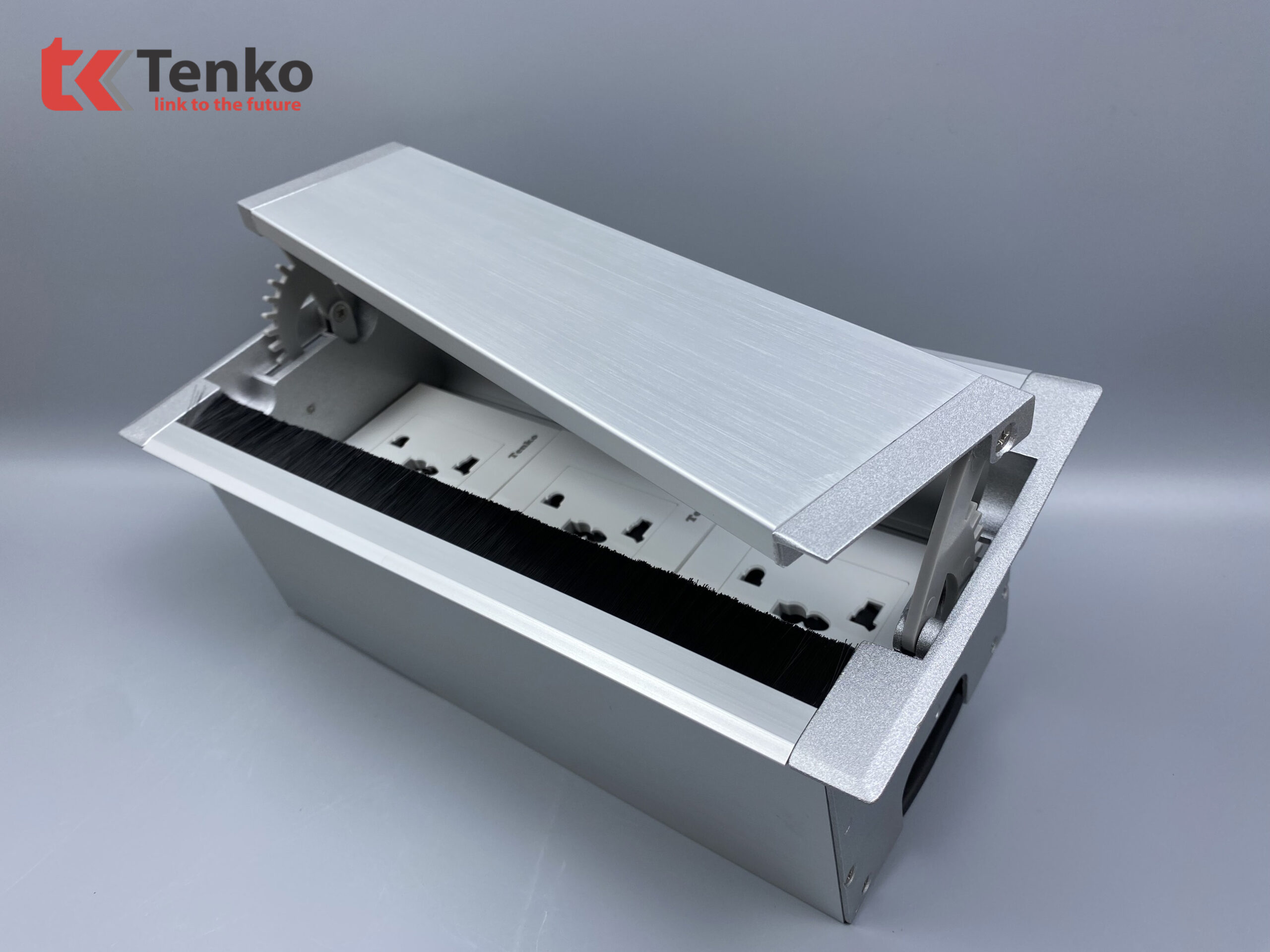 Hộp Điện Âm Bàn Mở 2 Chiều 3 Ổ Cắm Điện Đa Năng Tenko TK-HC3S-01