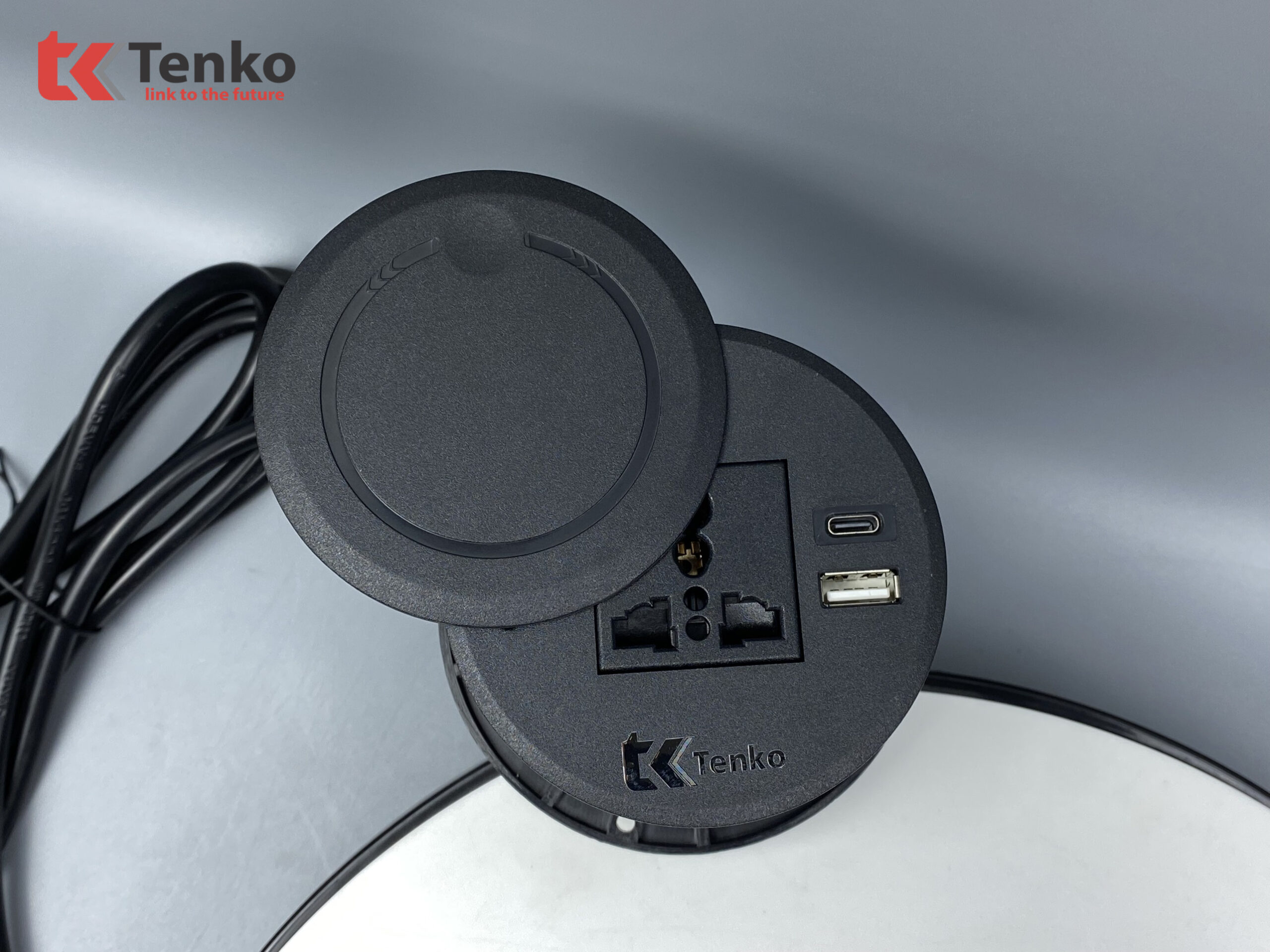 Ổ Điện Âm Bàn Hình Tròn Kèm Cổng Sạc USB Và Type C Chính Hãng Tenko TK-HX1