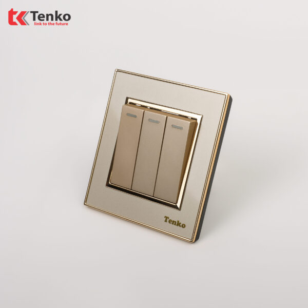 Công Tắc 3 Nút Âm Tường Mặt Nhựa Vàng Viền Vàng Tenko TK-F66-03