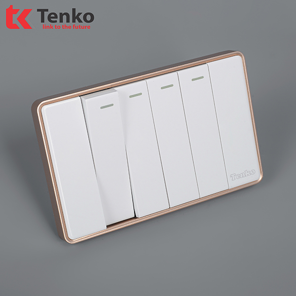 Công Tắc 4 Nút Tràn Viền Nhựa Cao Cấp Chính Hãng Tenko TK-C1-04 Trắng Viền Vàng