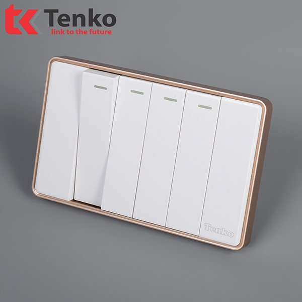 Công Tắc 4 Nút Tràn Viền Nhựa Cao Cấp Chính Hãng Tenko TK-C1-04 Trắng Viền Vàng
