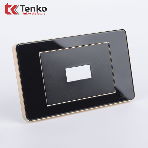 Mặt át Khối + Gông mặt nhựa đen viền vàng Tenko TK-C26-AK