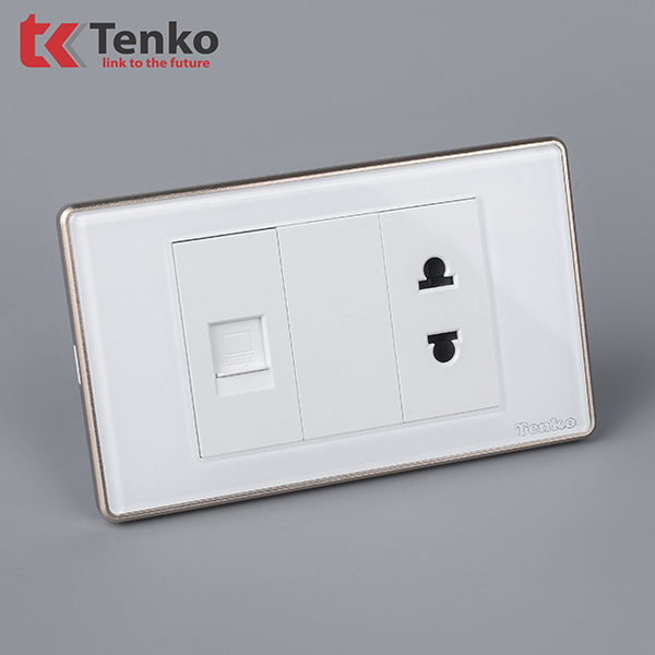 Ổ Cắm Mạng LAN Kèm Ổ Cắm Đơn Thông Dụng Tenko TK-C18W-078 Trắng Viền Bạc