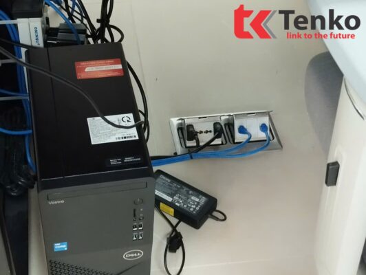 Ổ cắm âm sàn Tenko