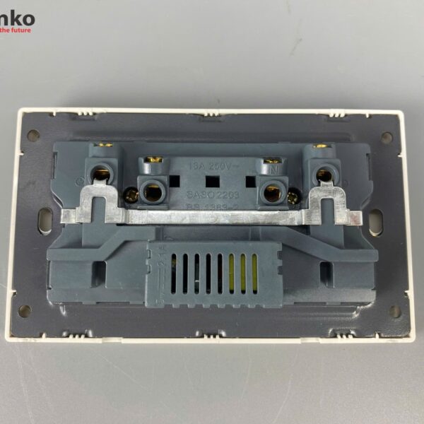 Ổ Cắm Điện Âm Tường Tích Hợp Cổng USB, Type C TK-TT-126-C