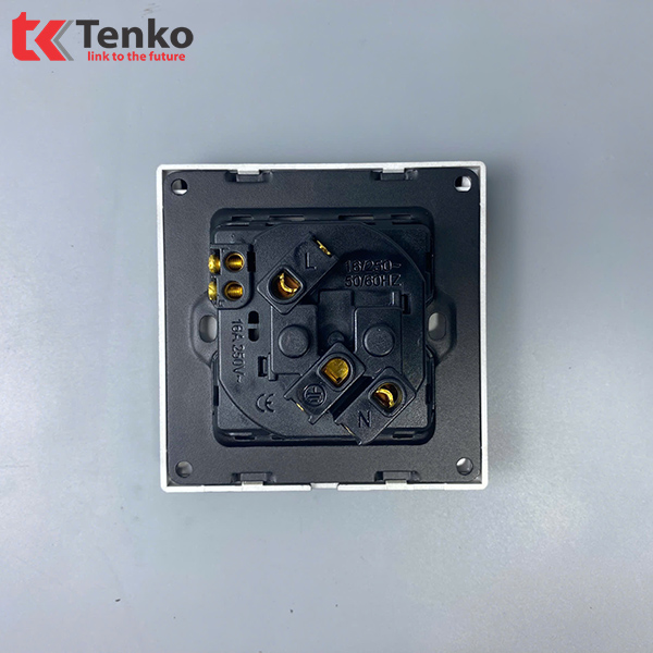 Ổ Cắm Sạc Xe Điện Chống Bụi, Chống Nước Tenko TK-WB20