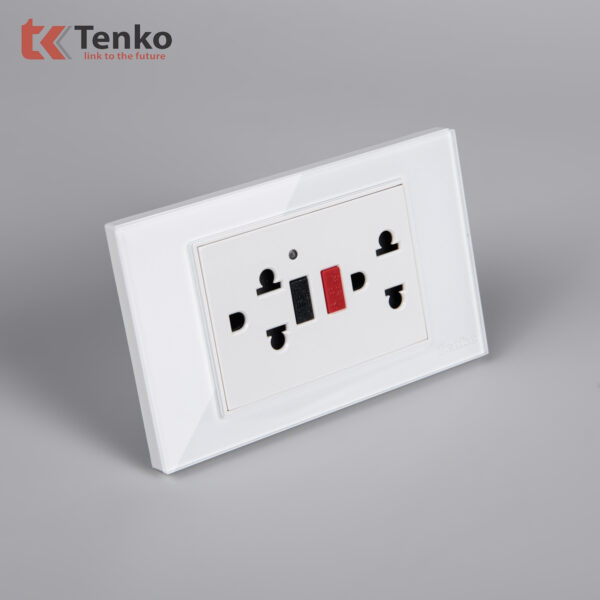 Ổ Cắm Chống Chập, Chống Dò Điện Mặt Kính Cường Lực Tenko TK-C18-19 Trắng